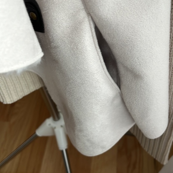 La Cite Acrylic and Wool Knitted Jacket - Picture 7 of 12